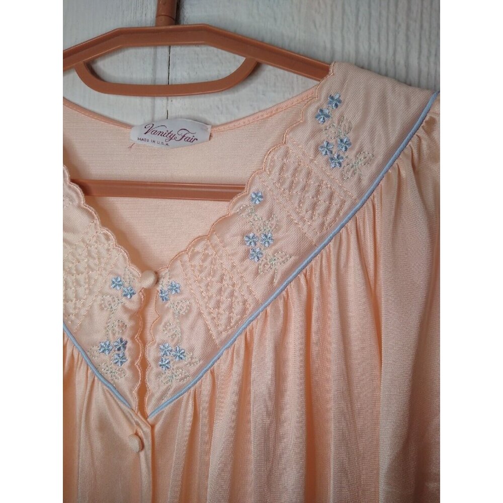Vtg Vanity Fair Women's M Long Sleeve Robe Pink Satiny Button Front Antron Nylon - Picture 2 of 12